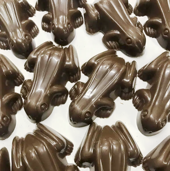 Frogs – Dark Choc (Pink Lady)