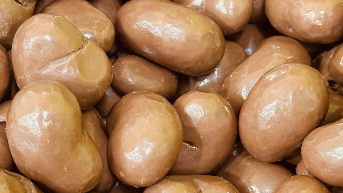 Milk Choc Cashews